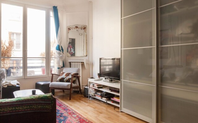 Modern Studio Center of Paris - Smartrenting