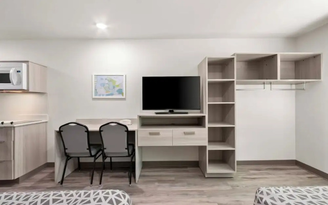 WoodSpring Suites Chandler Phoenix Medical Center