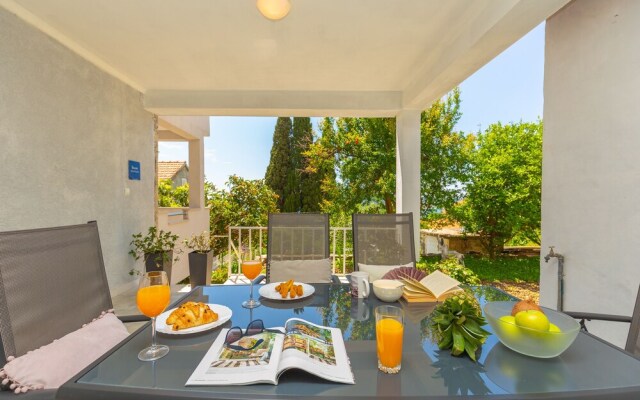 Summer Chill Apartment 3