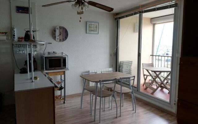 T2 sur le port avec parking