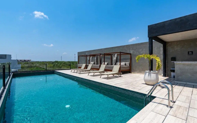 Spacious Apartment With Terrace and Rooftop Pool