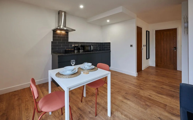 Host Stay Balcony Room For Two Sevenstay Apartments