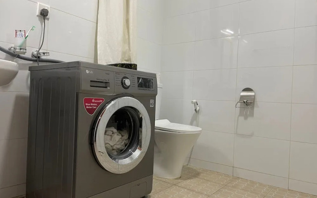 The Mugabi's Spacious Private Room