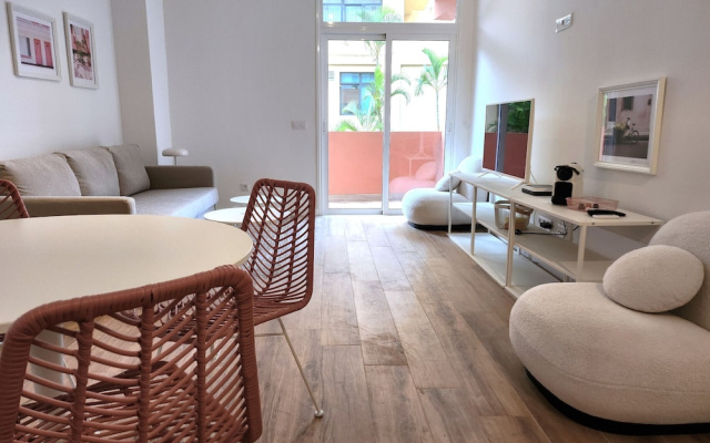 Pink Alta Apartment With Pool
