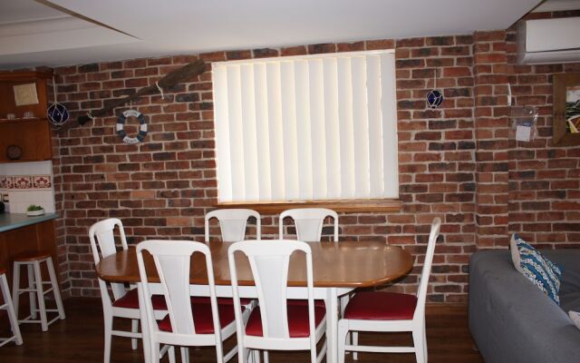 Birchgrove Terrace Unit 6