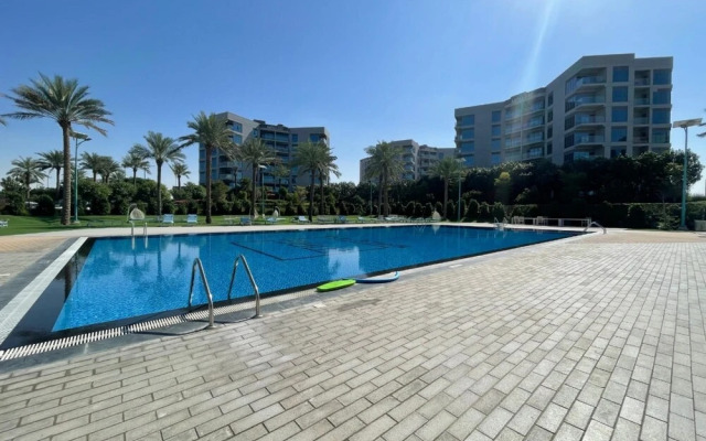 Deluxe 1BR in Dubai South