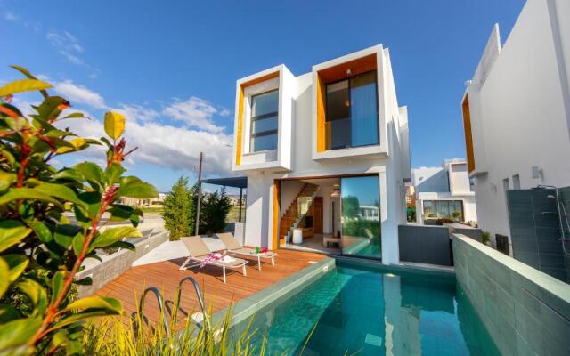 Villa Laurus 6, walking distance to the beach