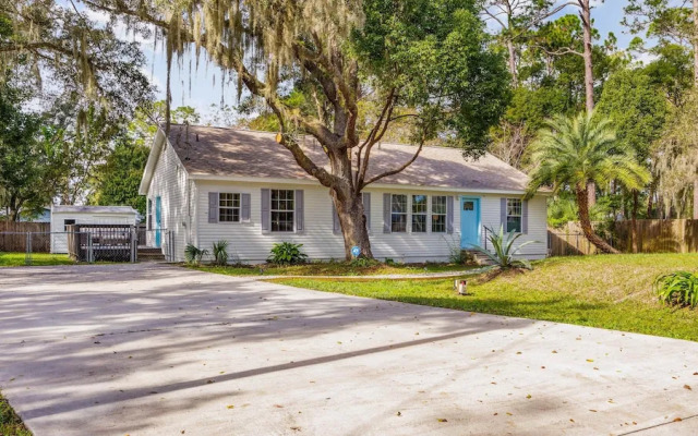 The Oak Hideaway Pet Friendly 3bd!