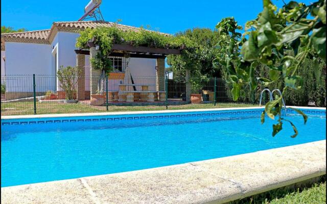 Bungalow Ramos III, con piscina compartida