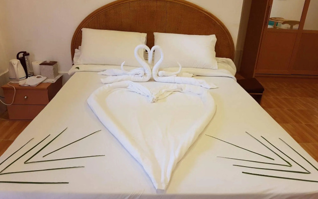 Rasdhoo View Inn