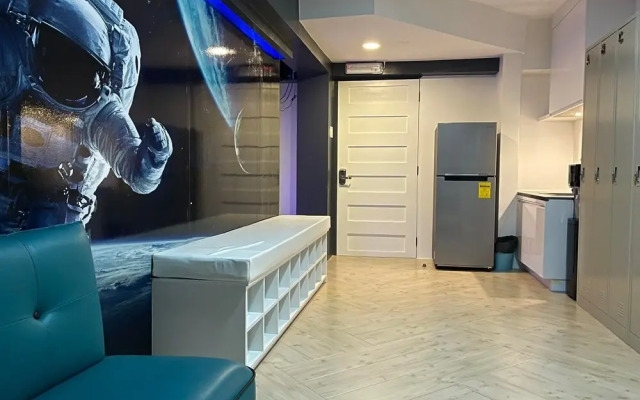 Bmax Spacepods