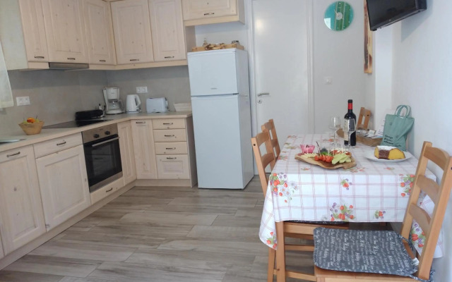 George and Danai apartments