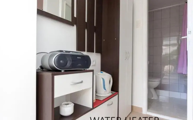 Room Ella