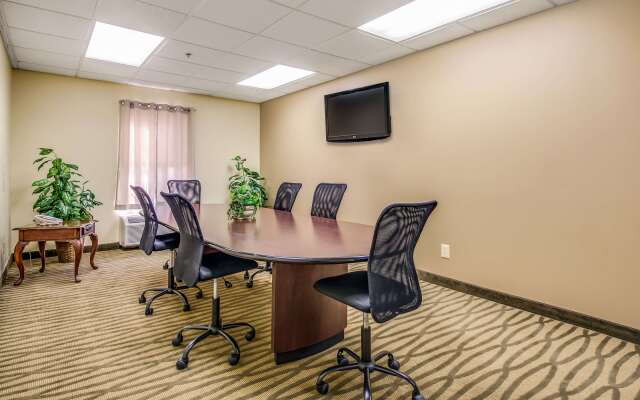 Quality Inn Oak Ridge