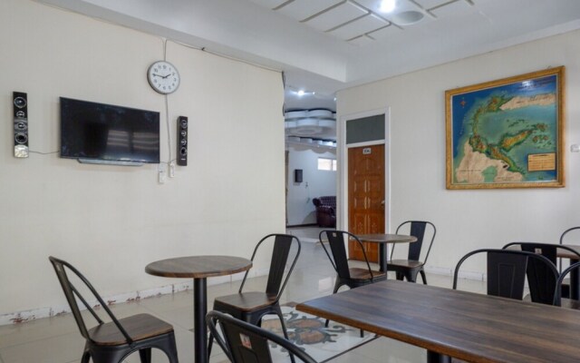 Alam Raya Hotel by RedDoorz