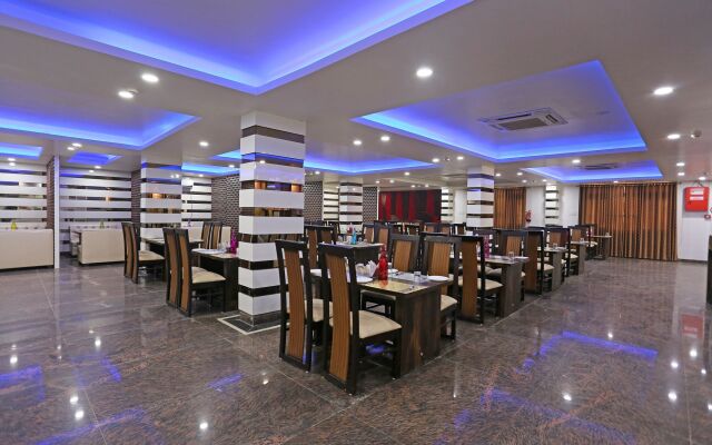 Hotel The Leaf by OYO