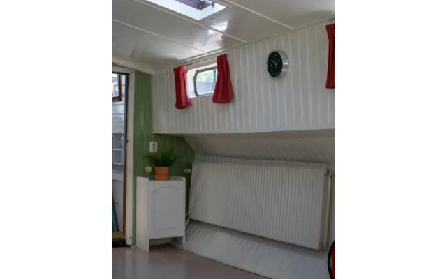 Boat apartment Rotterdam Hoop