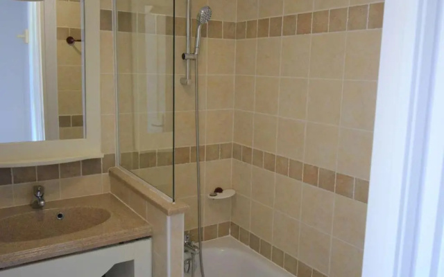 Appartement Grospierres, 3 pièces, 6 personnes - FR-1-382-170