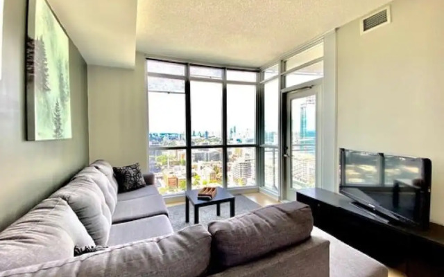 Toronto Escape - The Jasper Suite