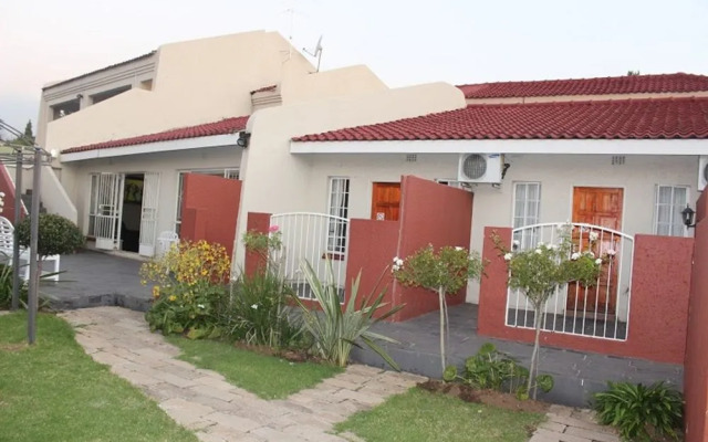 Flamboyant Guest Lodge