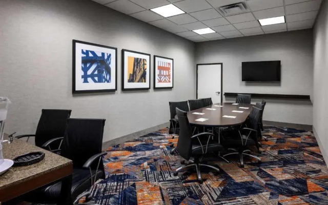 Hampton Inn Evansville/Airport