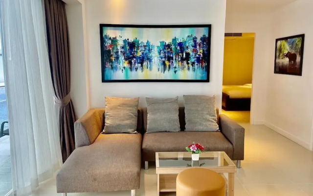 B12a Pool Access Partial Seaview 2brs 1bath Karon