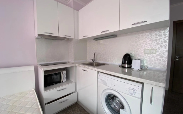 Private Cozy Studio Admiral Plaza C43