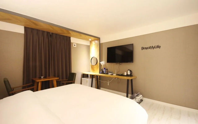 Yangsan (Deokgye) The Hotel