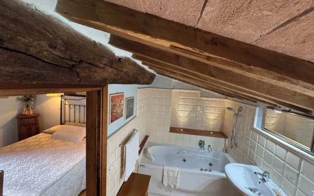 Historic Farmhouse Casa del Chiodo