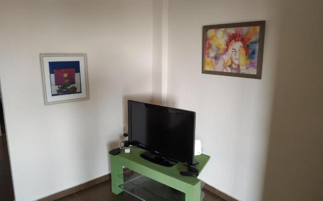 Pantazopoulou square apartment (central railway)