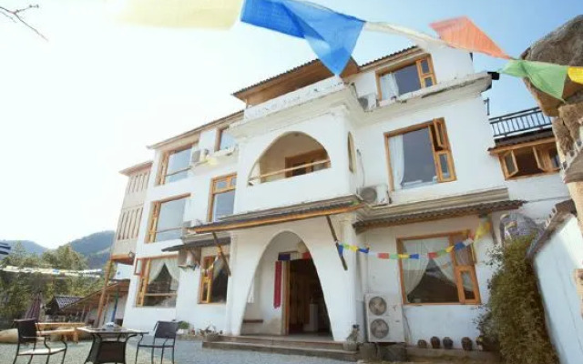 Tanyue Shanju Guesthouse