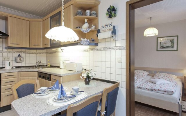 Cozy Apartment near Forest in Hullersen