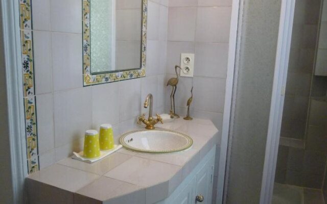 Bed And Breakfast Charonne 2