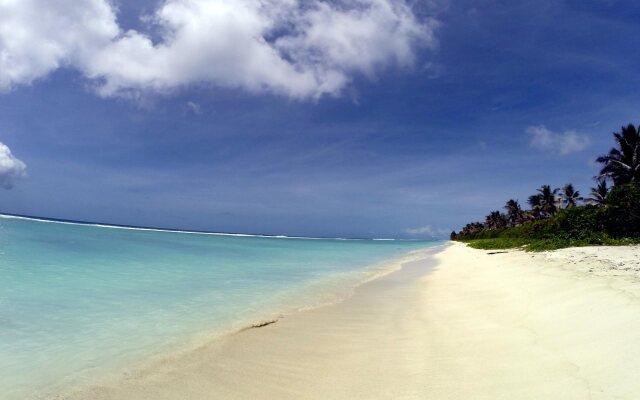 Airport Beach Hotel