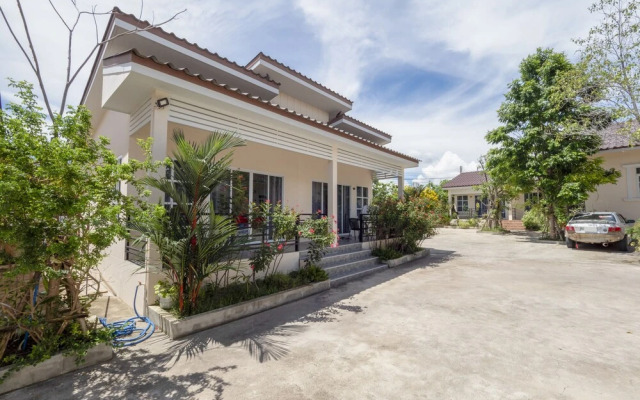 OYO 1048 Home and Garden Resort