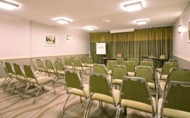 Garden Court Nelson Mandela Boulevard