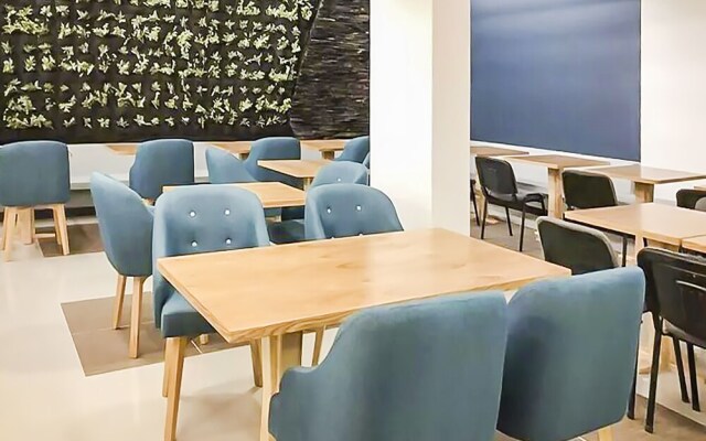The Business Center Hotel