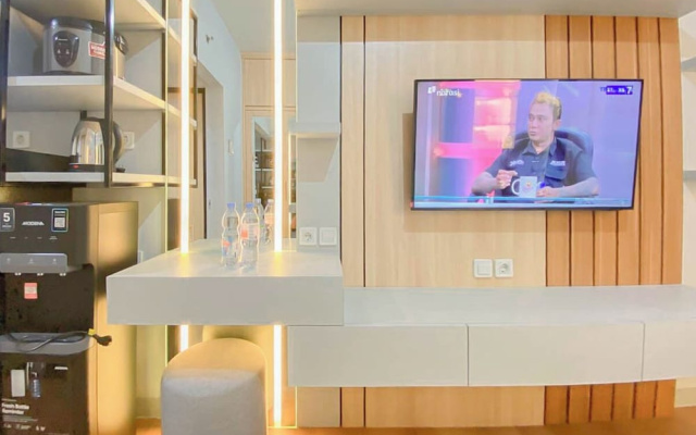 Compact Studio With City View At The Alton Apartment