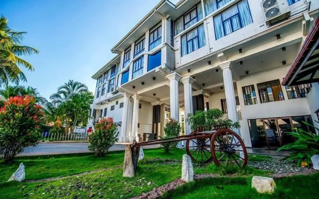 G.M.T. Sorabora Village Hotel