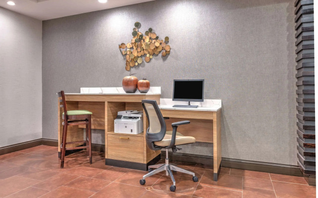 La Quinta Inn & Suites by Wyndham Woodway - Waco South