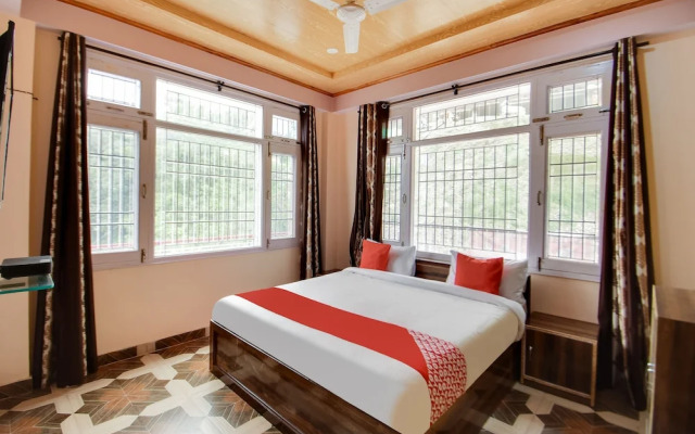 The Pine Stay by OYO Rooms