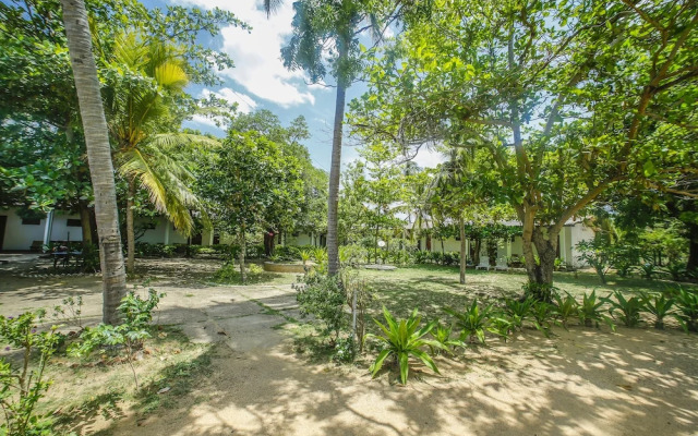 OYO 294 Nilaveli Corridor Hotel