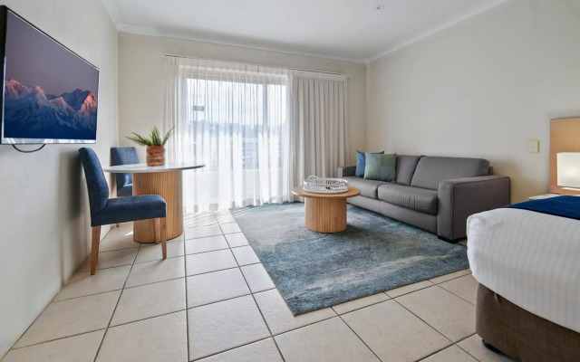 Terrigal Sails Serviced Apartments