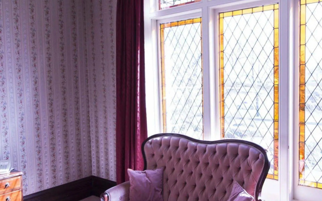 Eliza's Manor
