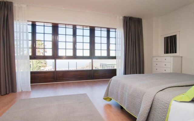 Los Rodeos Apartments