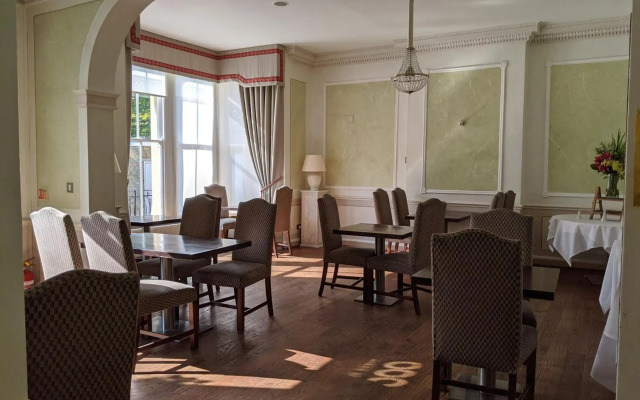 Cotswold Lodge Hotel