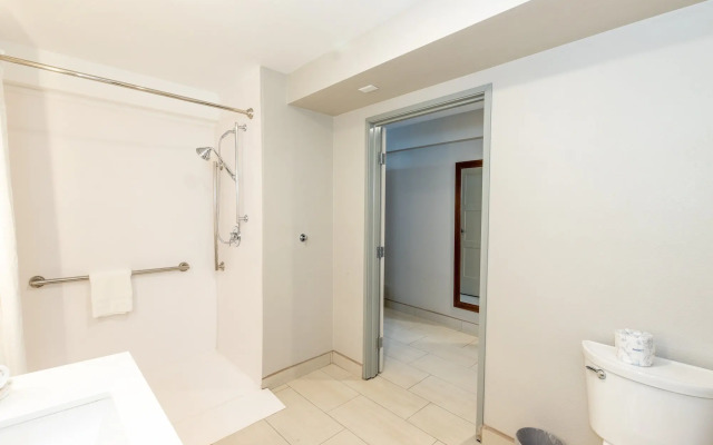 Holiday Inn Express Anaheim West by IHG