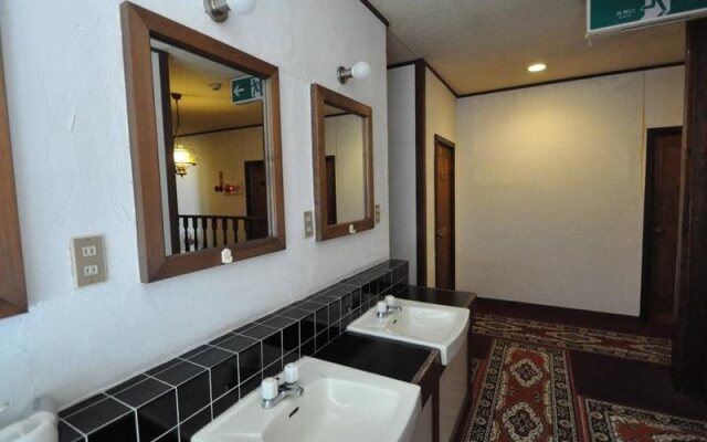 Guest House Wind Inn Hakuba