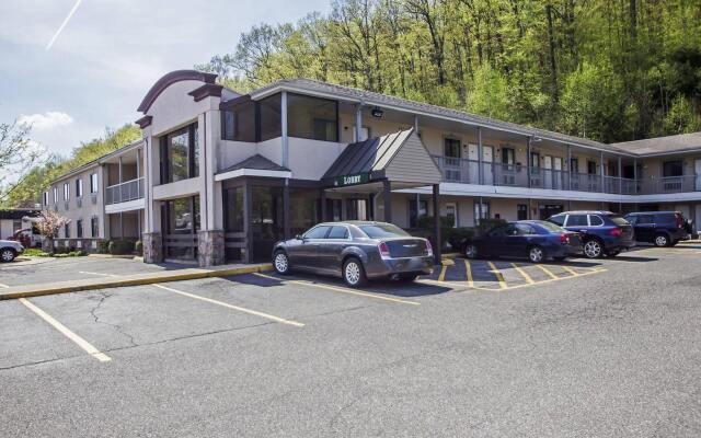Rodeway Inn & Suites