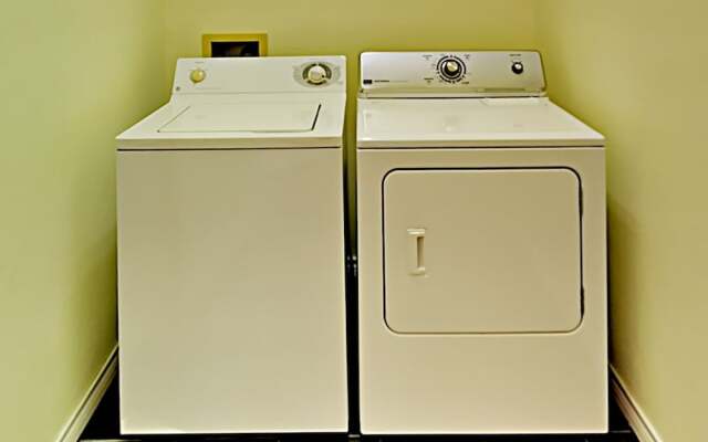 121 12Th Street - Three Bedroom Home